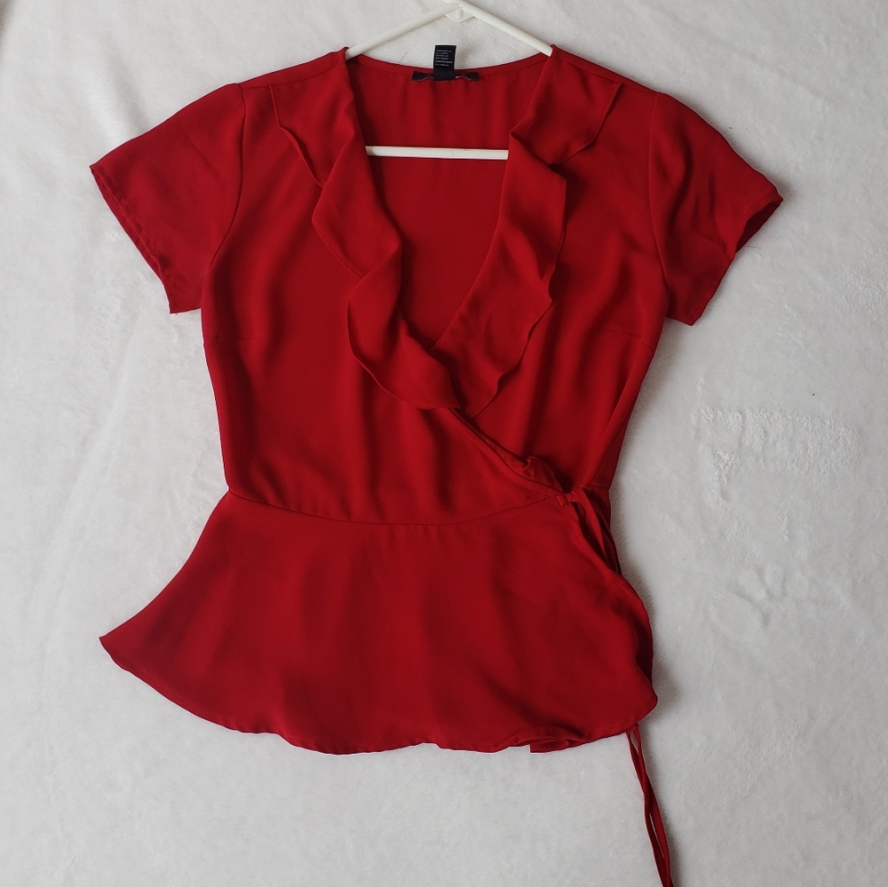 FOREVER 21 SIZE SMALL RED BLOUSE